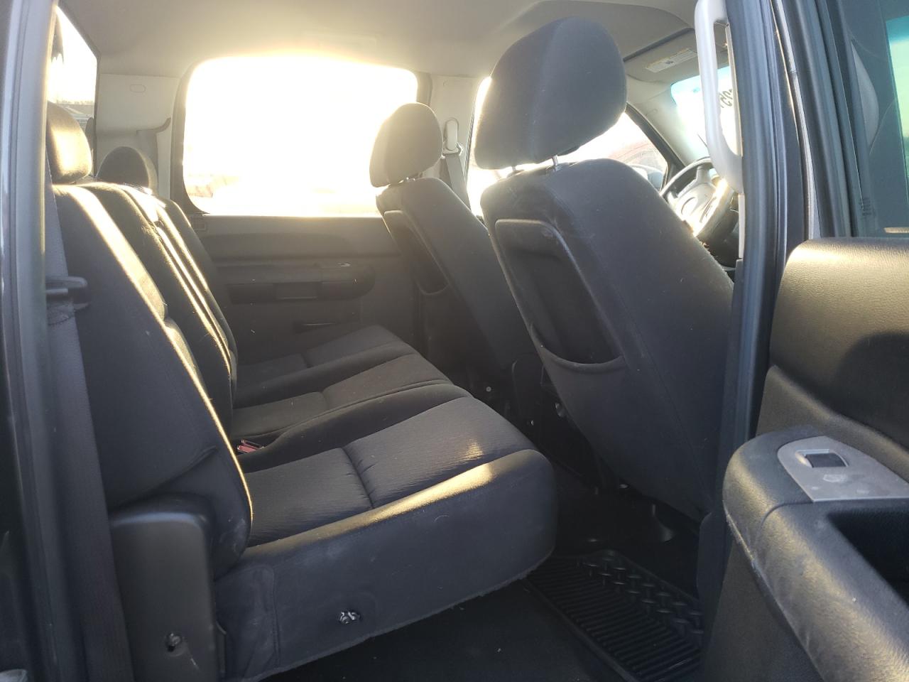 Photo 6 from auction – 2011 CHEVROLET SILVERADO with VIN 3GCPKSE32BG295205