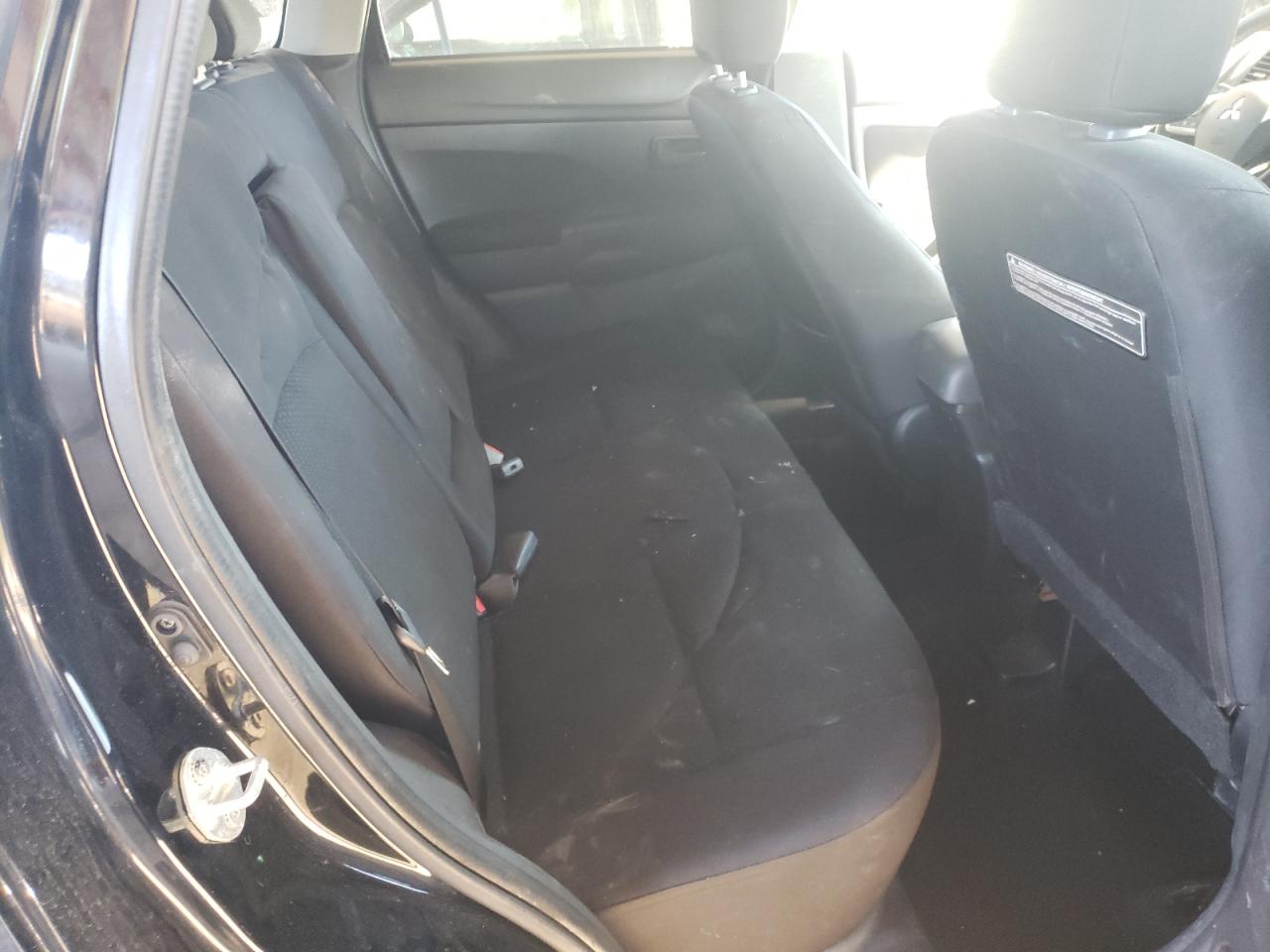 Photo 6 from auction – 2015 MITSUBISHI OUTLANDER with VIN 4A4AP3AU3FE051869