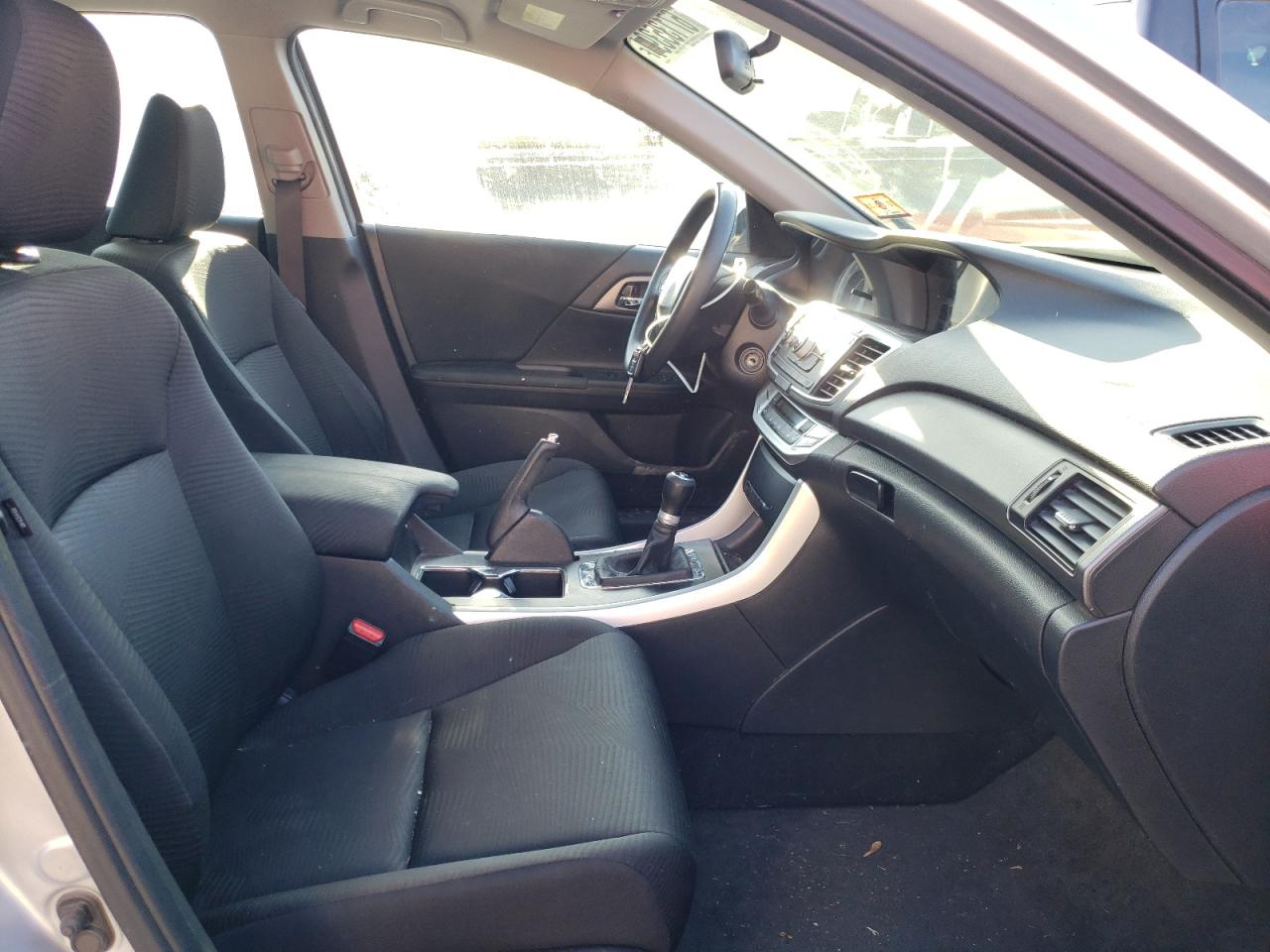 Photo 5 from auction – 2014 HONDA ACCORD LX with VIN 1HGCR2E34EA029733