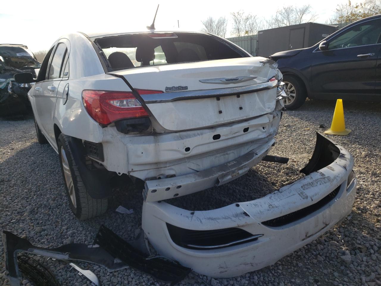 Photo 3 from auction – 2012 CHRYSLER 200 TOURIN with VIN 1C3CCBBB7CN226952