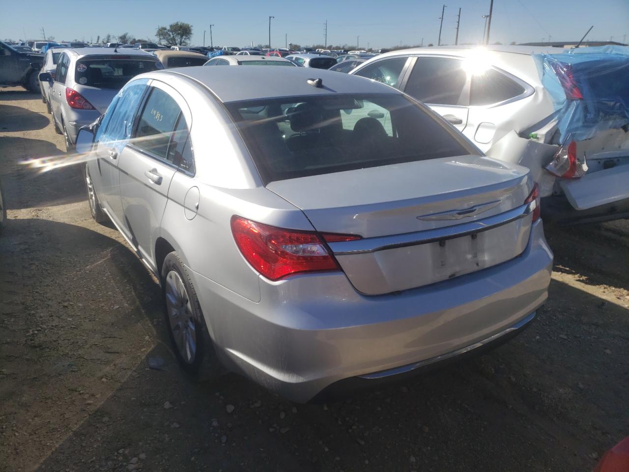 Photo 3 from auction – 2012 CHRYSLER 200 LX with VIN 1C3CCBAB6CN222487