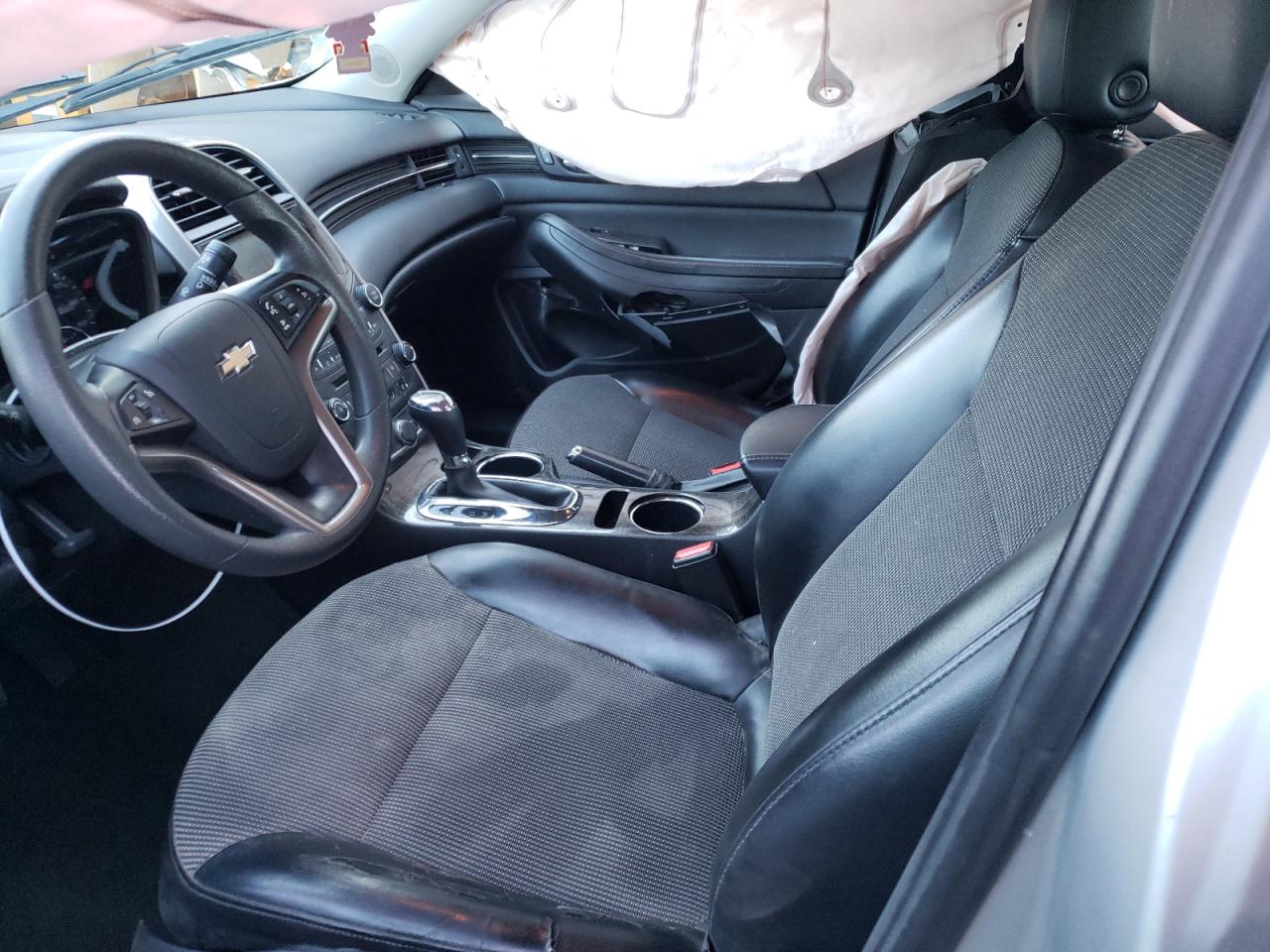 Photo 5 from auction – 2015 CHEVROLET MALIBU 1LT with VIN 1G11C5SL9FF107790
