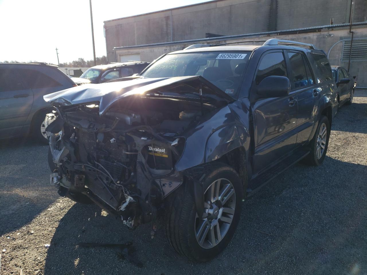 Photo 2 from auction – 2004 TOYOTA 4RUNNER SR with VIN JTEBT14R248011339