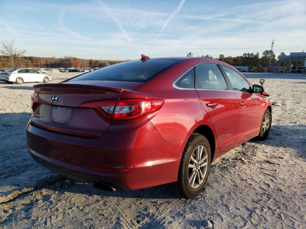 Photo 4 from auction – 2016 HYUNDAI SONATA SE with VIN 5NPE24AF4GH317593