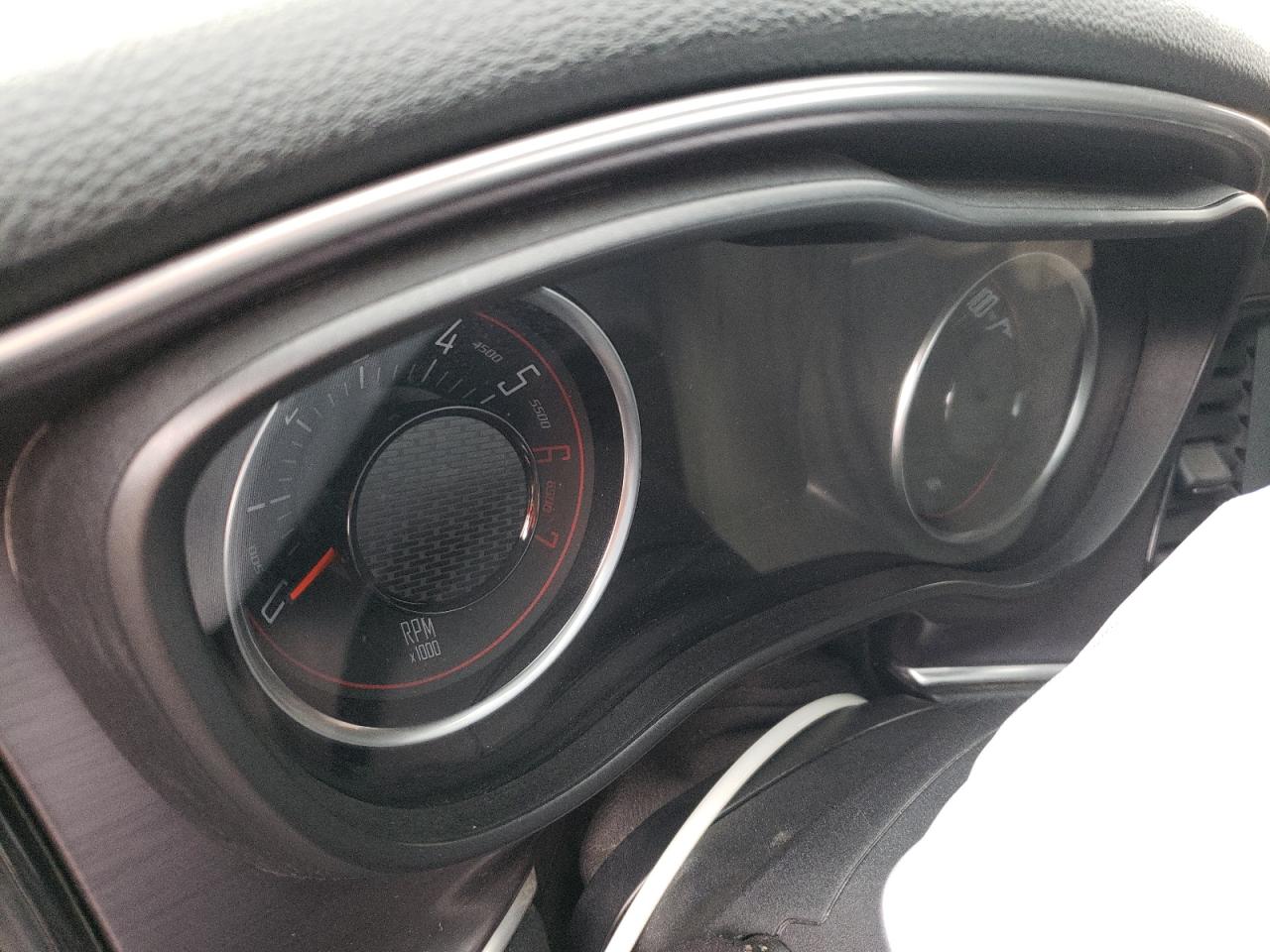 Photo 8 from auction – 2018 DODGE CHALLENGER with VIN 2C3CDZBTXJH232636
