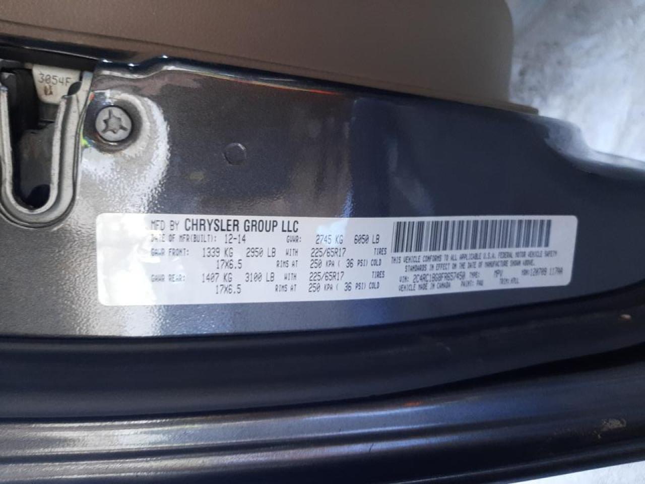 Photo 10 from auction – 2015 CHRYSLER TOWN & COU with VIN 2C4RC1BG8FR657450