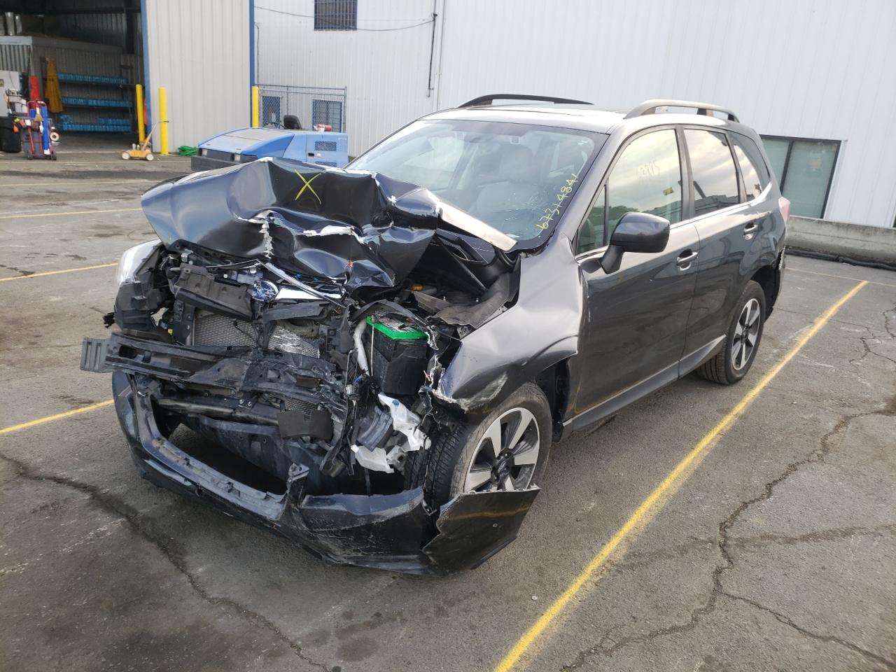 Photo 2 from auction – 2017 SUBARU FORESTER 2 with VIN JF2SJARC1HH585548