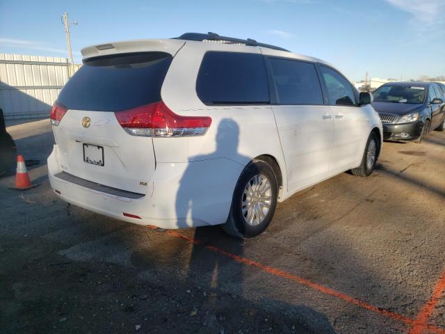 Photo 4 from auction – 2011 TOYOTA SIENNA XLE with VIN 5TDYK3DC4BS010131