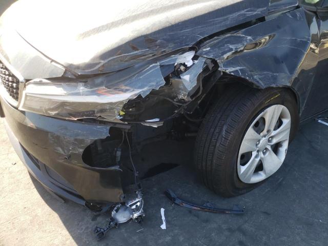 Photo 9 from auction – 2018 KIA FORTE LX with VIN 3KPFL4A76JE237265