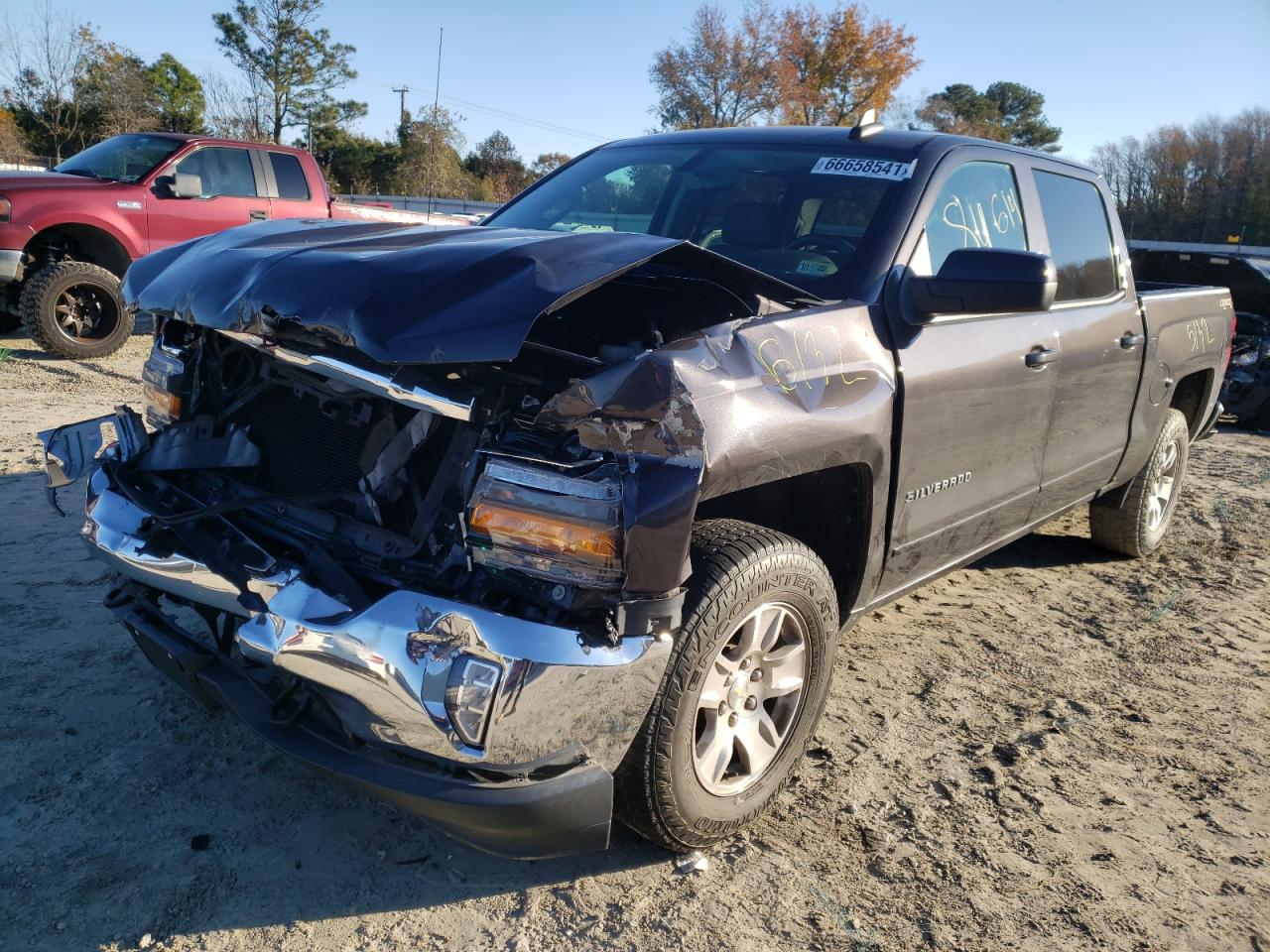 Photo 2 from auction – 2016 CHEVROLET SILVERADO with VIN 3GCUKREC2GG305539