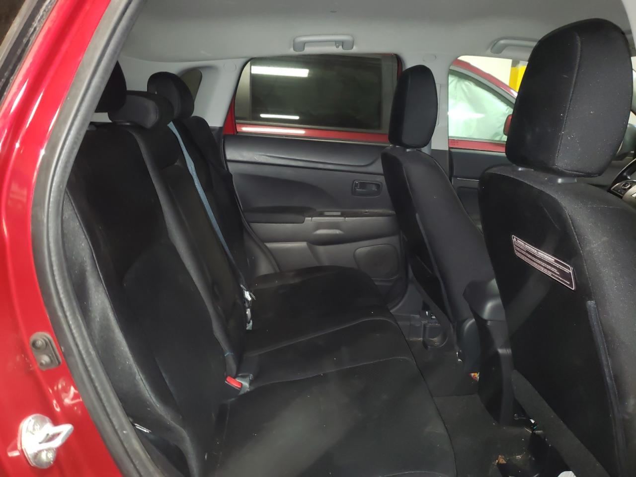 Photo 6 from auction – 2015 MITSUBISHI OUTLANDER with VIN 4A4AR3AU4FE058498