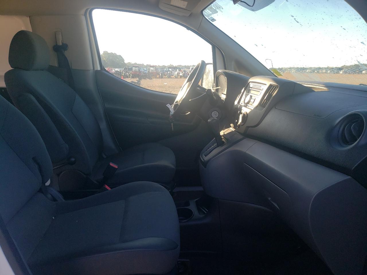 Photo 5 from auction – 2017 CHEVROLET CITY EXPRE with VIN 3N63M0YN9HK696036
