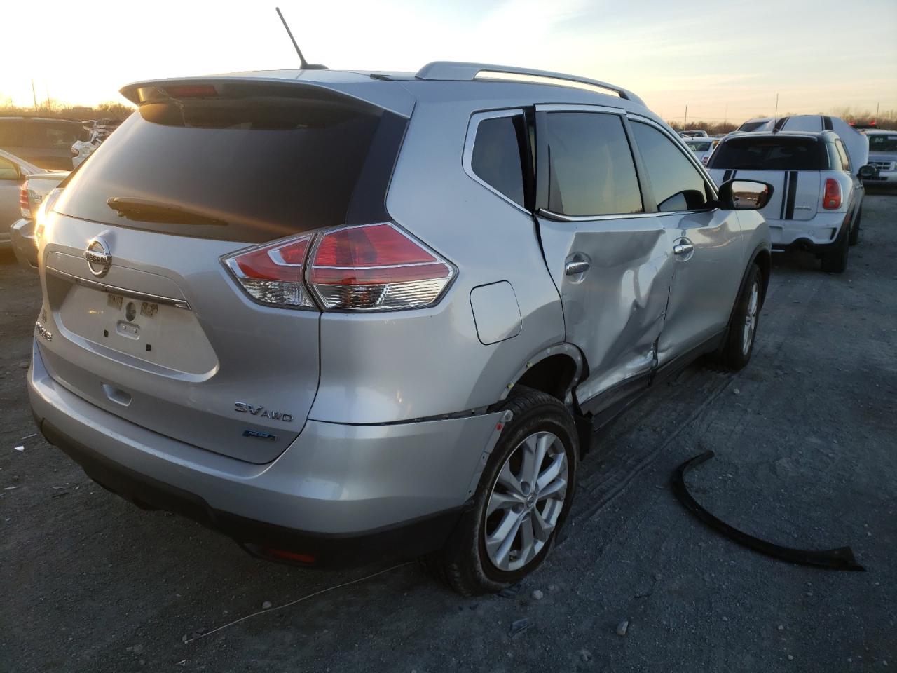 Photo 4 from auction – 2014 NISSAN ROGUE S with VIN 5N1AT2MV3EC760258