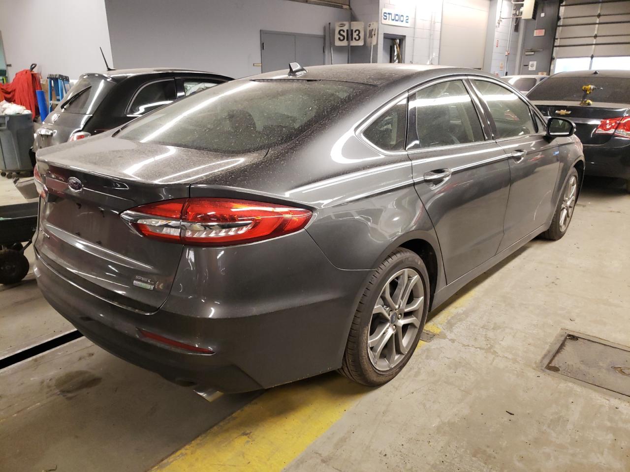 Photo 4 from auction – 2019 FORD FUSION SEL with VIN 3FA6P0CD3KR164078
