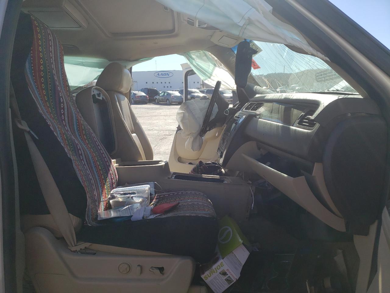 Photo 5 from auction – 2011 GMC YUKON DENA with VIN 1GKS2EEFXBR202263