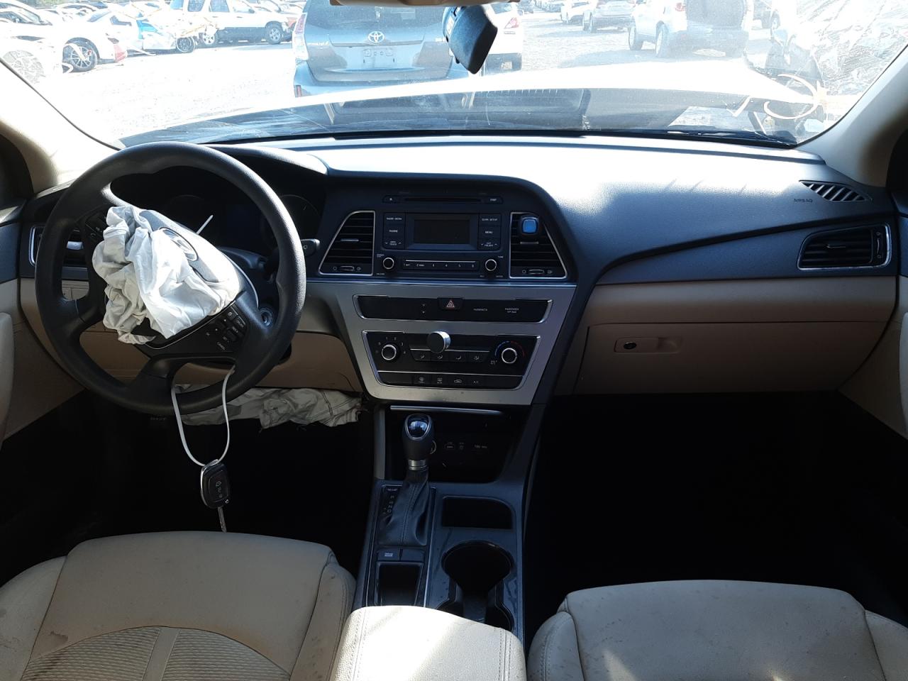 Photo 9 from auction – 2016 HYUNDAI SONATA SE with VIN 5NPE24AF6GH416481