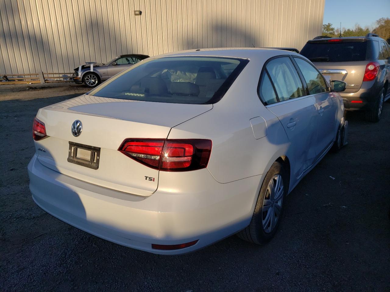 Photo 4 from auction – 2017 VOLKSWAGEN JETTA S with VIN 3VW2B7AJ3HM276245