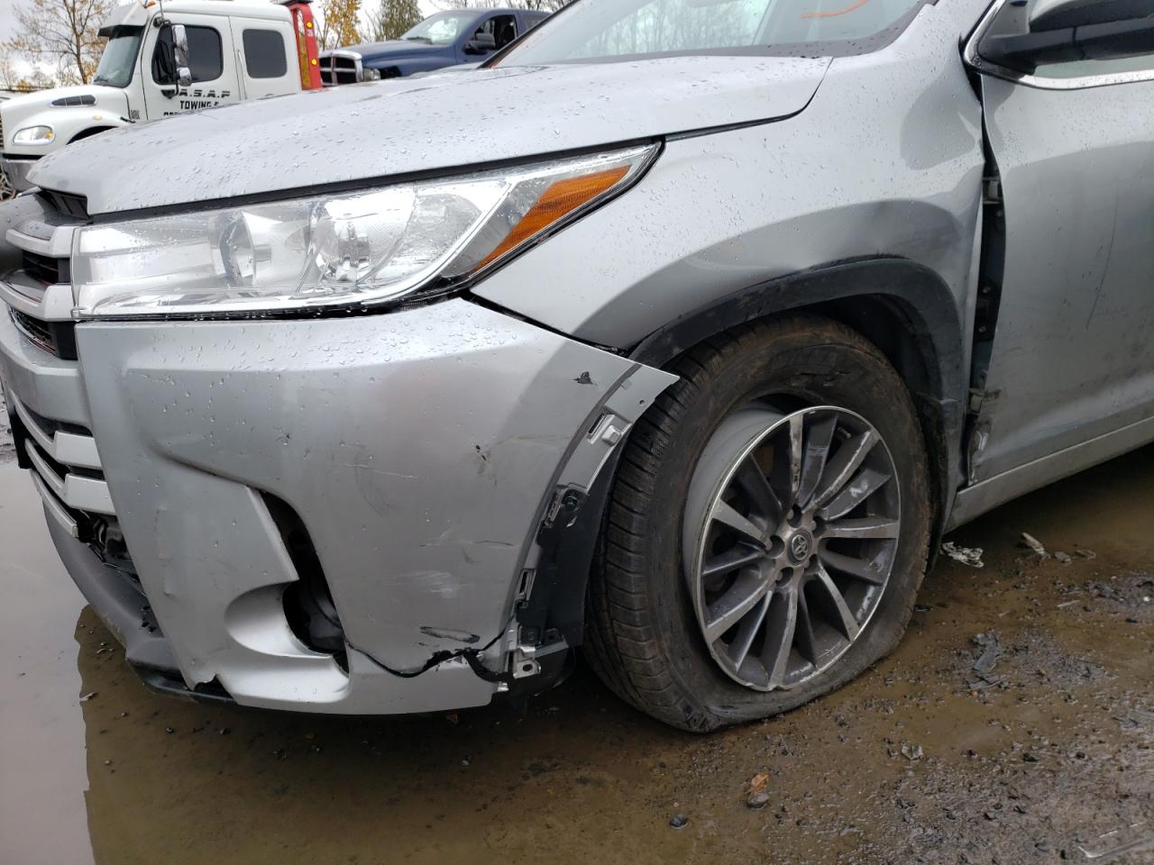 Photo 9 from auction – 2018 TOYOTA HIGHLANDER with VIN 5TDJZRFH5JS534086