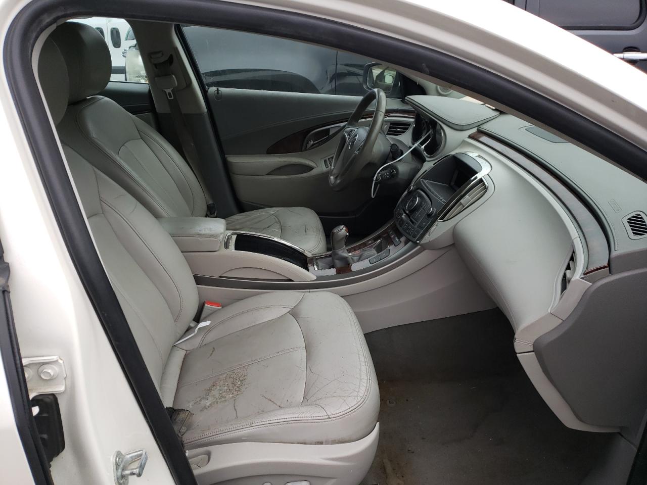 Photo 5 from auction – 2011 BUICK LACROSSE C with VIN 1G4GC5EC1BF289388