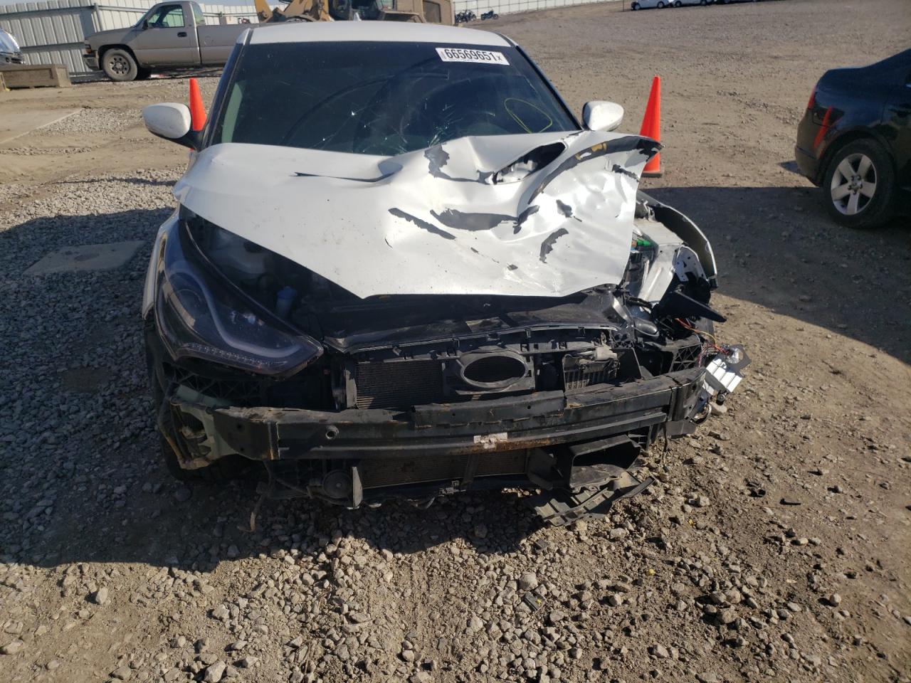 Photo 9 from auction – 2014 HYUNDAI VELOSTER T with VIN KMHTC6AE6EU189010