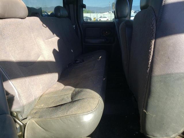 Photo 6 from auction – 2004 CHEVROLET SILVERADO with VIN 2GCEC19V941234391
