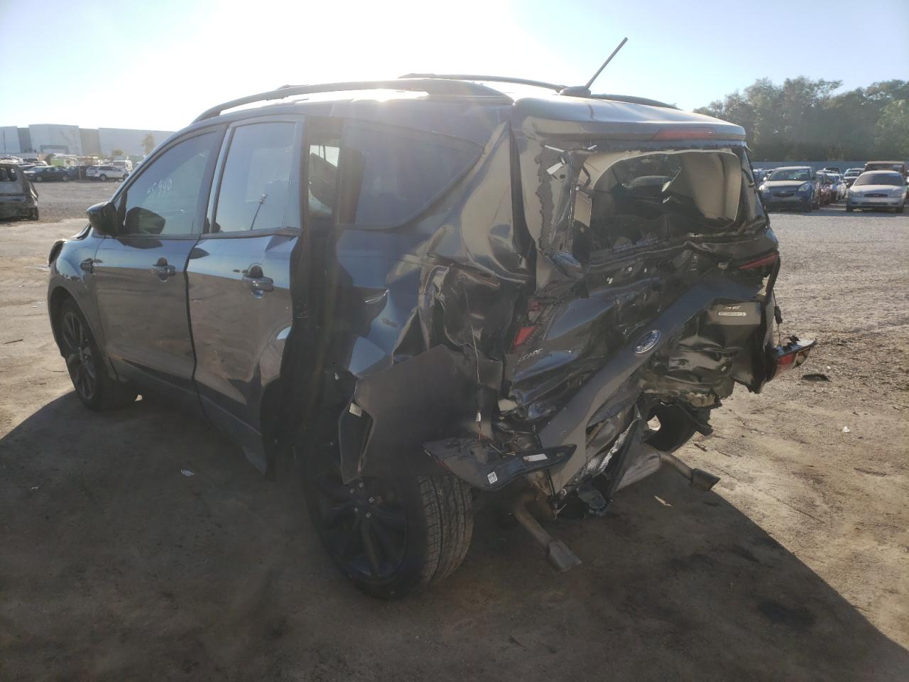 Photo 3 from auction – 2018 FORD ESCAPE SE with VIN 1FMCU0GD2JUA02199