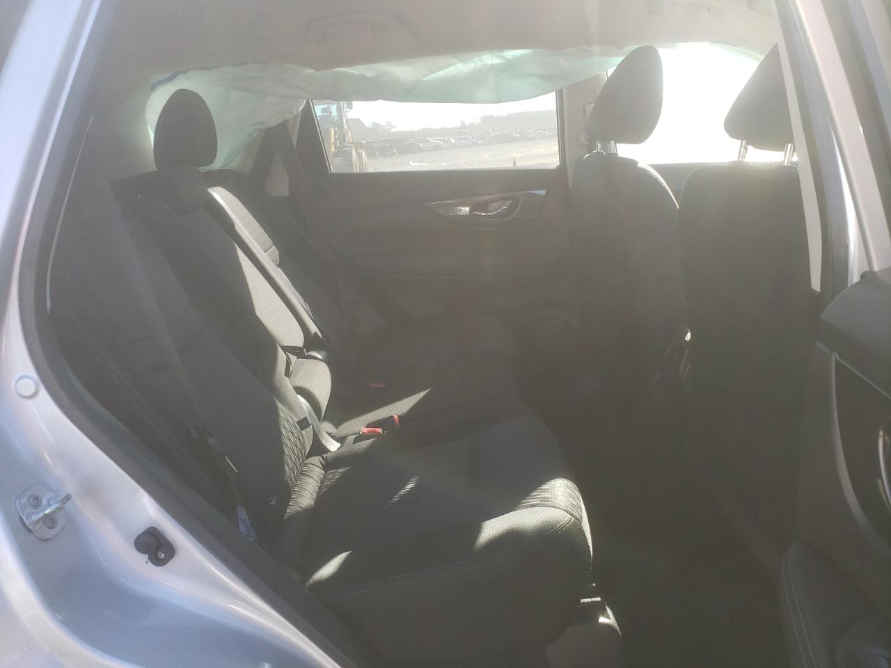 Photo 6 from auction – 2017 NISSAN ROGUE S with VIN JN8AT2MT3HW382839