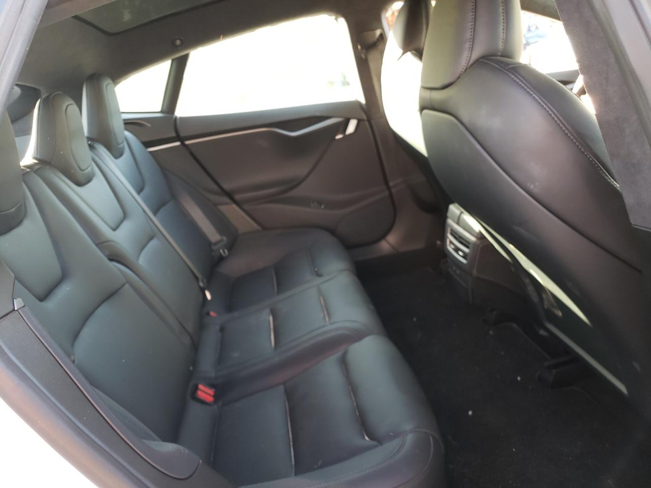 Photo 6 from auction – 2020 TESLA MODEL S with VIN 5YJSA1E29LF391371