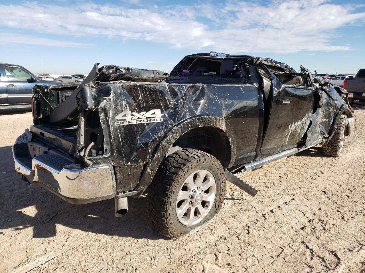Photo 4 from auction – 2019 RAM 2500 LARAM with VIN 3C6UR5FL4KG595639