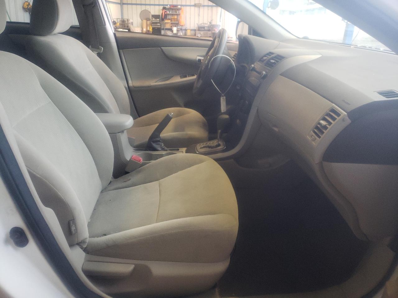 Photo 5 from auction – 2010 TOYOTA COROLLA BA with VIN 1NXBU4EE5AZ311695