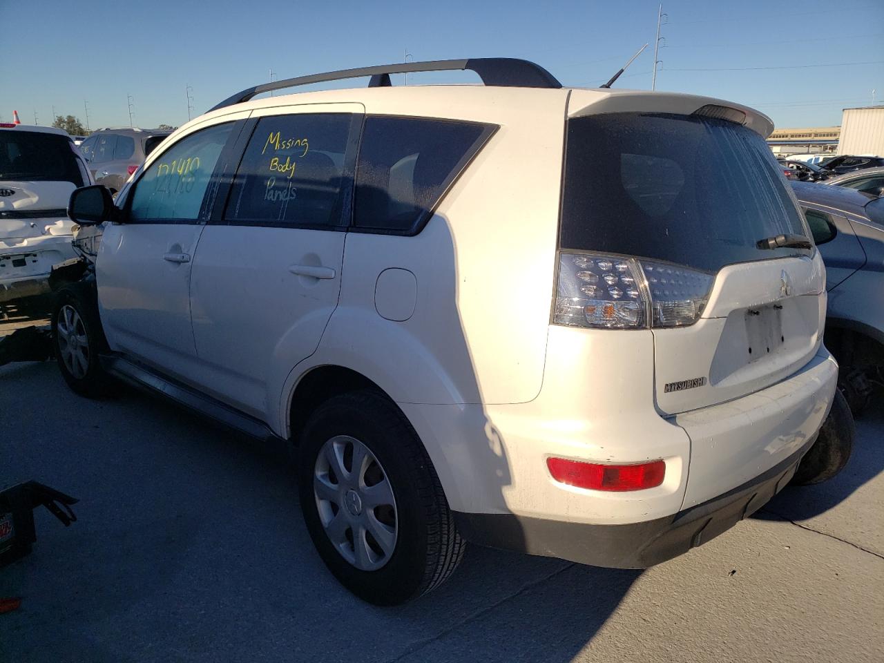 Photo 3 from auction – 2012 MITSUBISHI OUTLANDER with VIN JA4AS2AW5CU027957