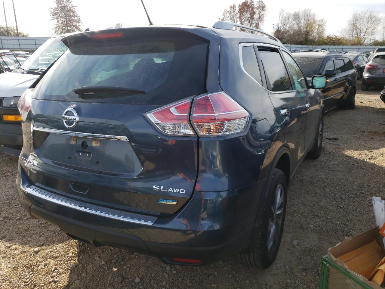 Photo 4 from auction – 2014 NISSAN ROGUE S with VIN 5N1AT2MVXEC857201