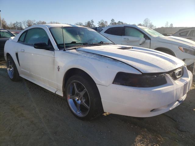FORD MUSTANG 2000 with VIN 1FAFP404XYF246181 - Photo from auction