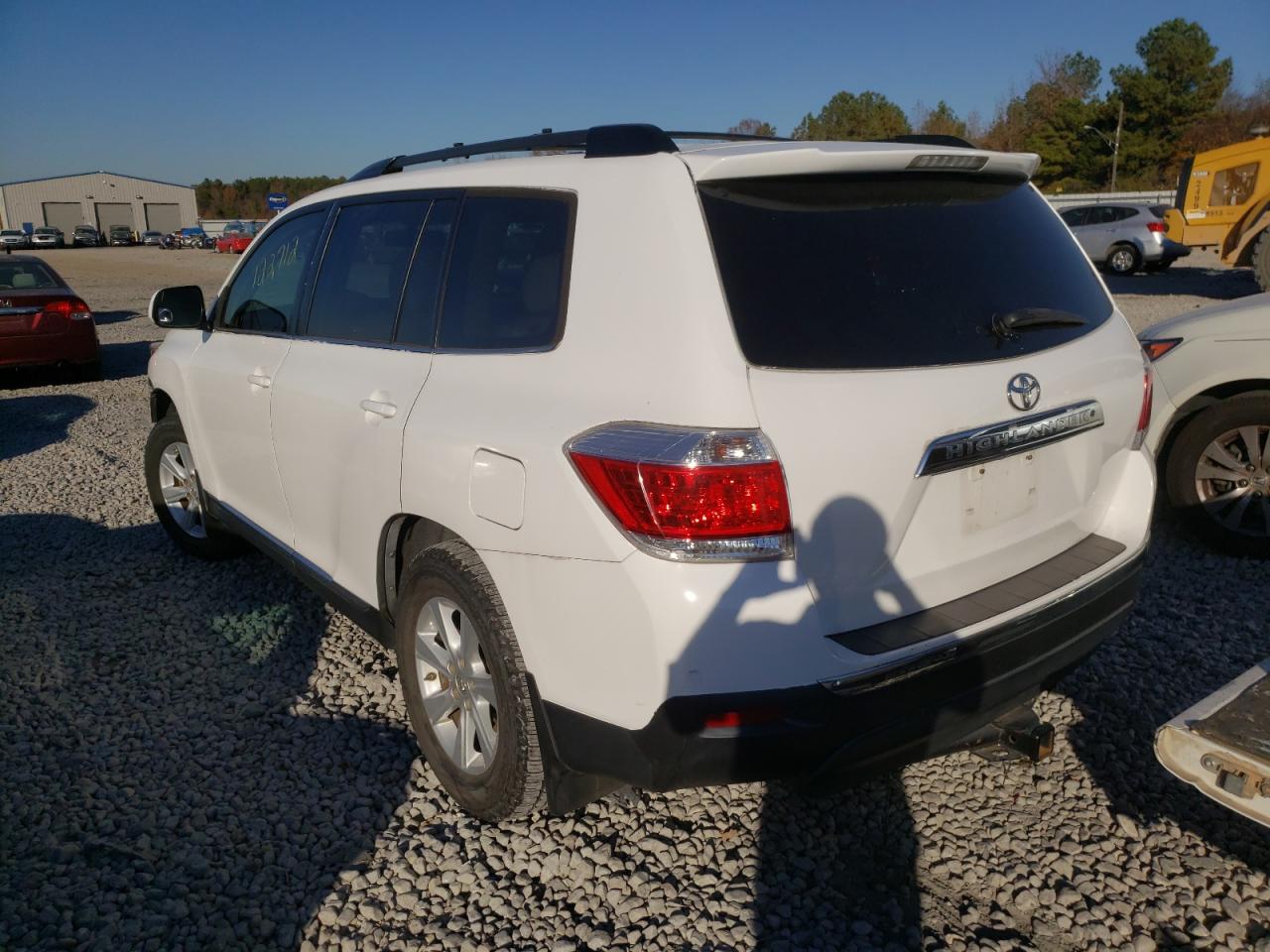Photo 3 from auction – 2013 TOYOTA HIGHLANDER with VIN 5TDZK3EH5DS090105