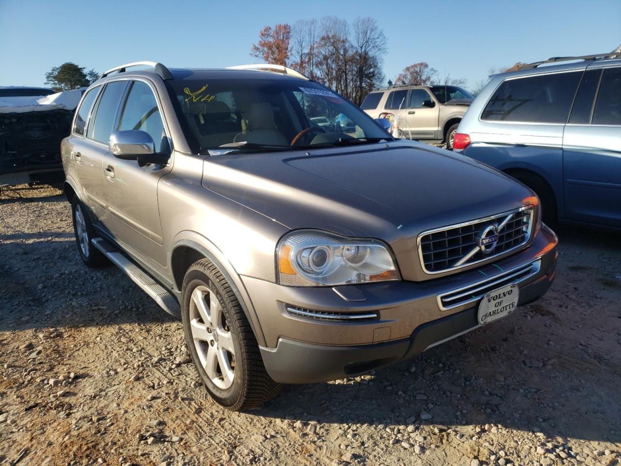 VOLVO XC90 V8 2010 with VIN YV4852CZ3A1563644 - Photo from auction