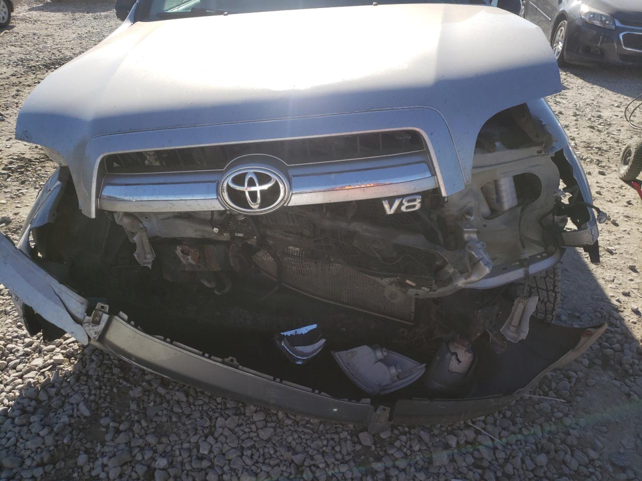 Photo 9 from auction – 2005 TOYOTA SEQUOIA SR with VIN 5TDBT44A05S237635