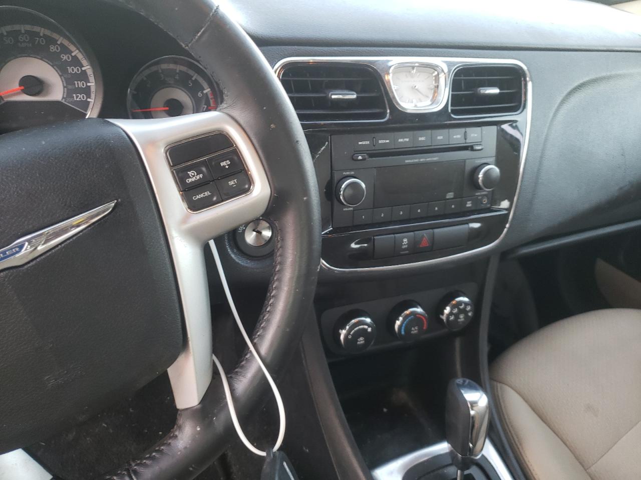 Photo 9 from auction – 2014 CHRYSLER 200 LX with VIN 1C3CCBAB9EN209722