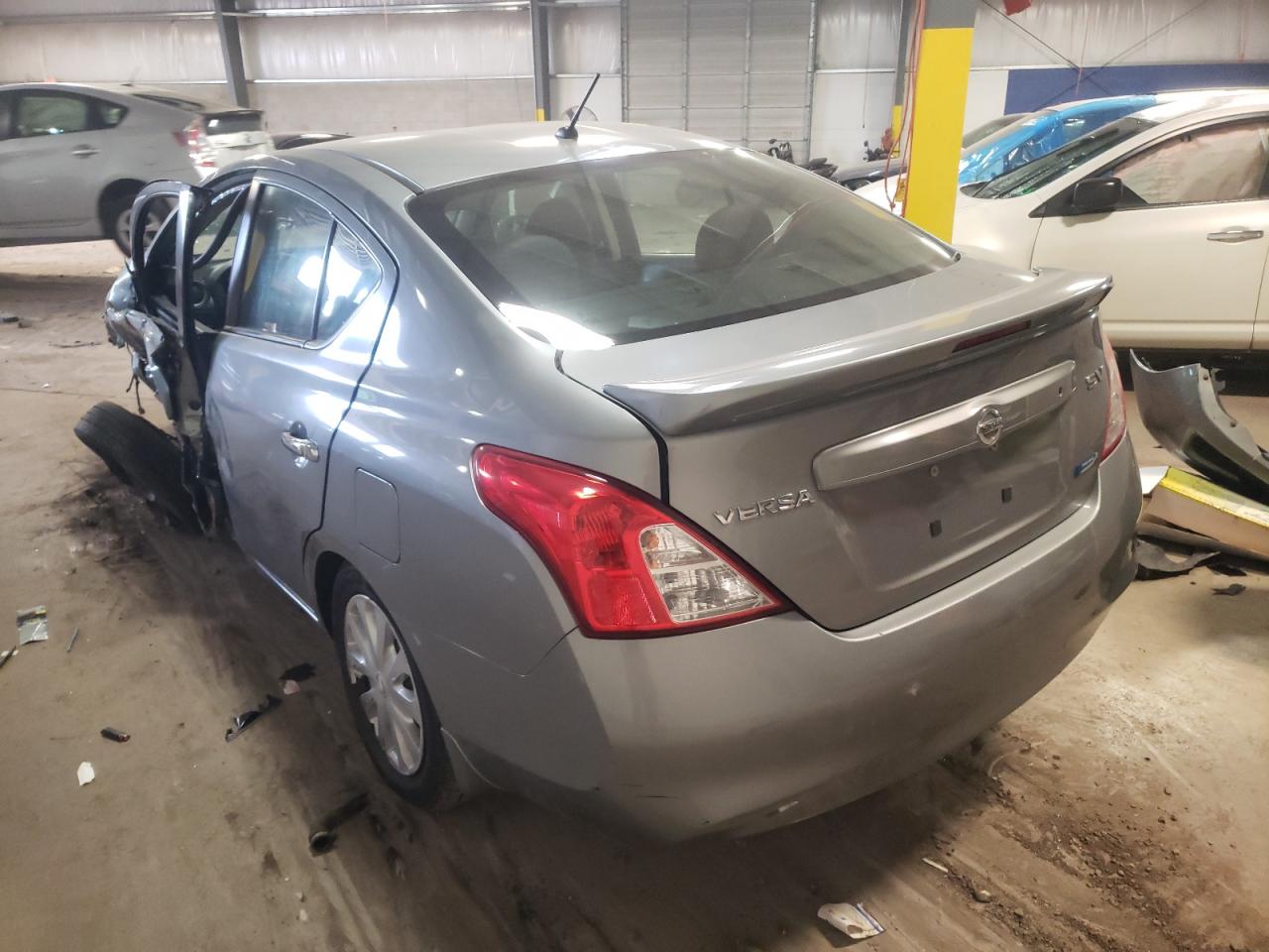 Photo 3 from auction – 2013 NISSAN VERSA S with VIN 3N1CN7AP1DL877689