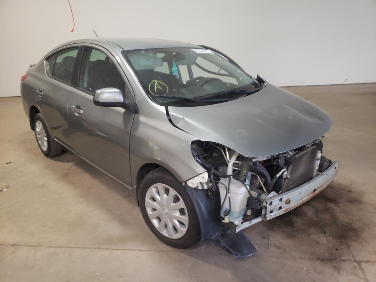 NISSAN VERSA S 2013 with VIN 3N1CN7AP1DL877689 - Photo from auction