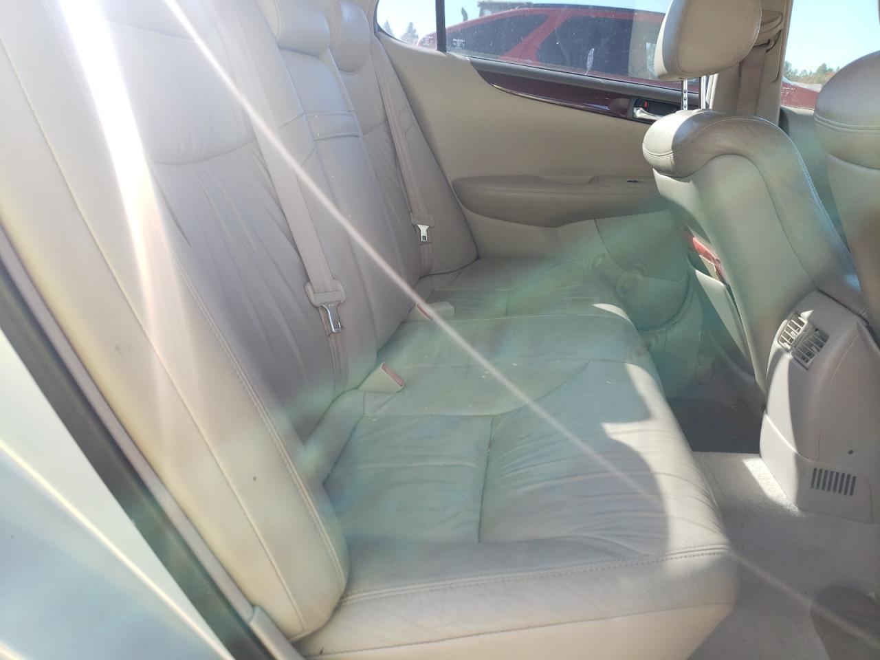 Photo 6 from auction – 2002 LEXUS ES 300 with VIN JTHBF30G920015880