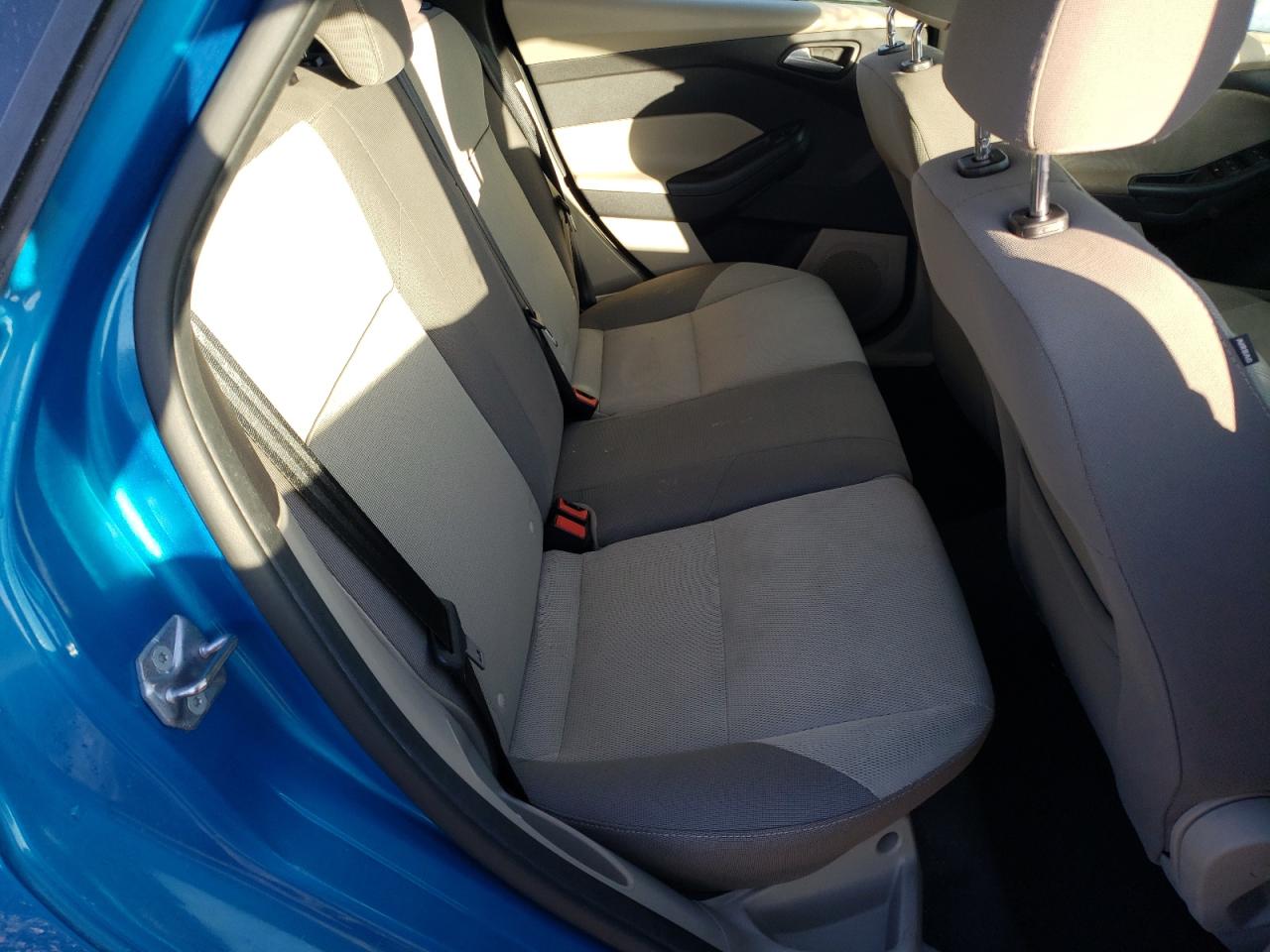 Photo 6 from auction – 2014 FORD FOCUS SE with VIN 1FADP3K23EL321233