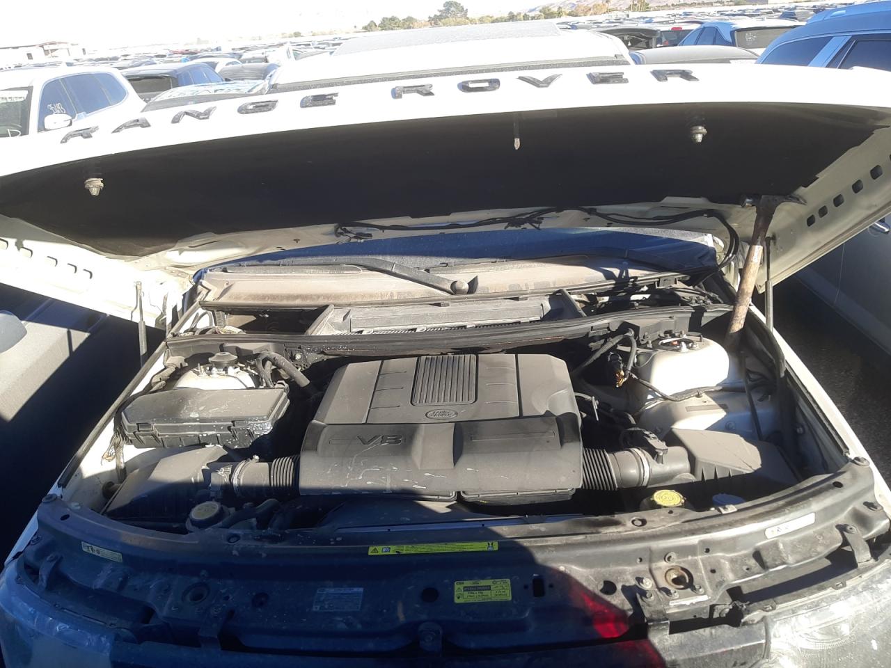 Photo 7 from auction – 2010 LAND ROVER RANGE ROVE with VIN SALME1D46AA321888