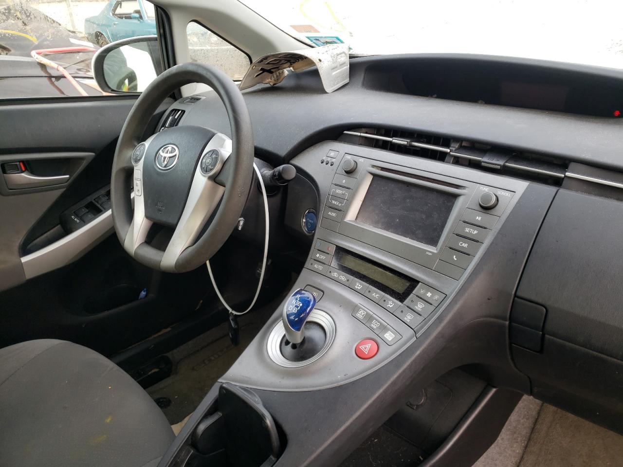 Photo 9 from auction – 2013 TOYOTA PRIUS with VIN JTDKN3DU9D5653024