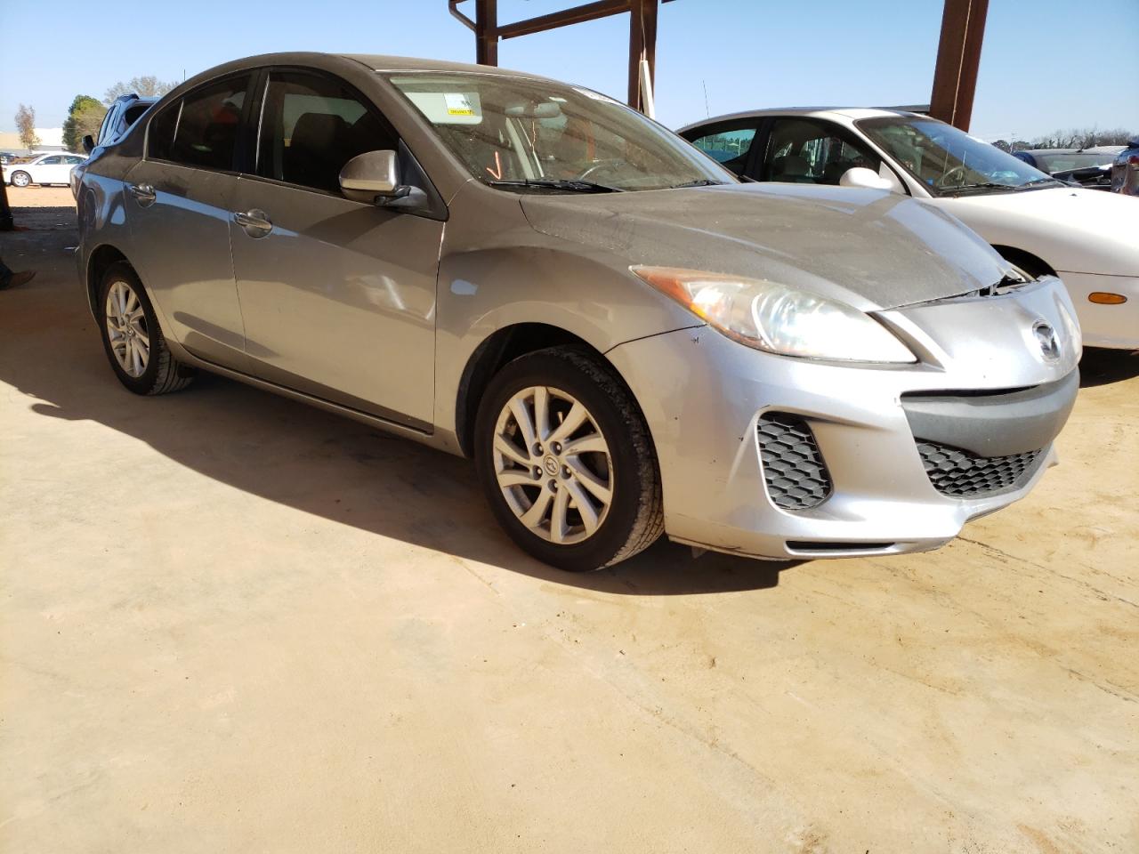 MAZDA 3 I 2012 with VIN JM1BL1V78C1657915 - Photo from auction