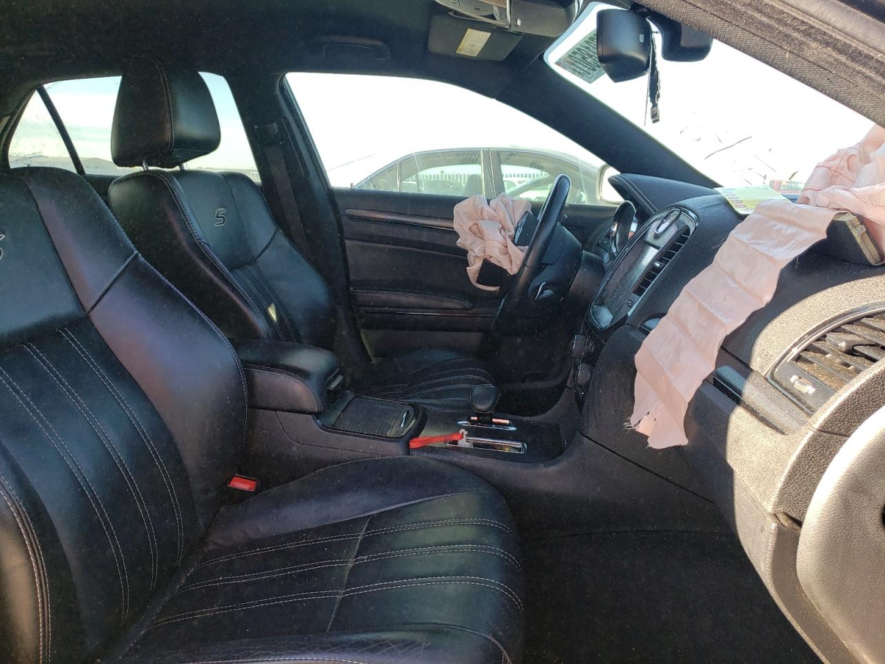 Photo 5 from auction – 2014 CHRYSLER 300 S with VIN 2C3CCABG7EH222174
