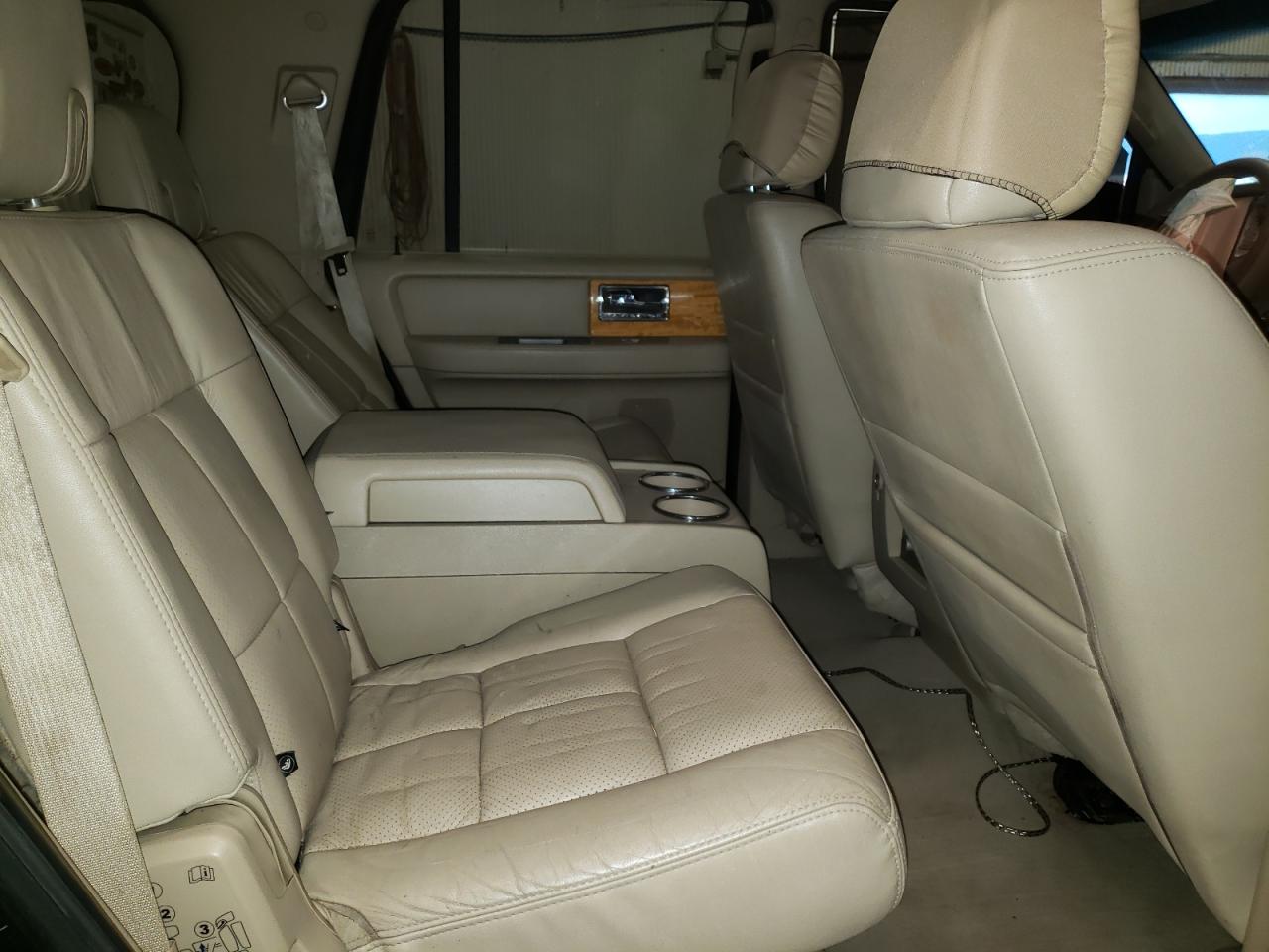 Photo 6 from auction – 2007 LINCOLN NAVIGATOR with VIN 5LMFU28587LJ24402