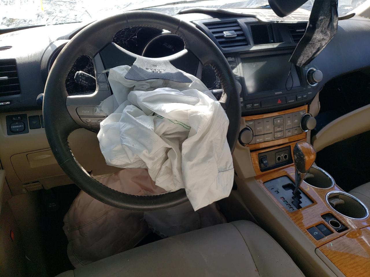 Photo 8 from auction – 2010 TOYOTA HIGHLANDER with VIN JTEJW3EH1A2045999