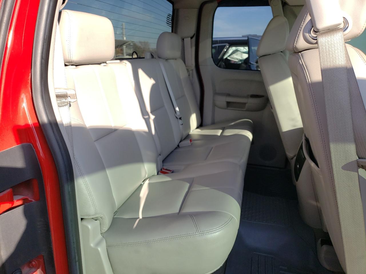 Photo 6 from auction – 2008 CHEVROLET SILVERADO with VIN 1GCEK19098Z226795
