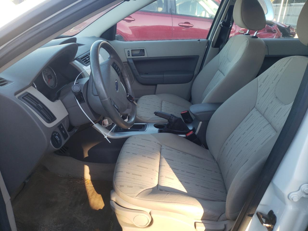 Photo 5 from auction – 2009 FORD FOCUS SE with VIN 1FAHP35N49W112790