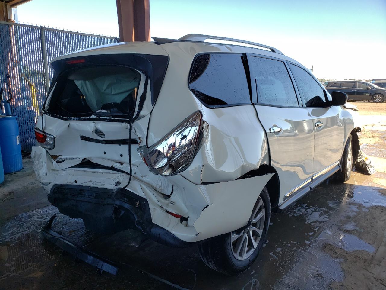 Photo 4 from auction – 2014 NISSAN PATHFINDER with VIN 5N1AR2MN8EC662888
